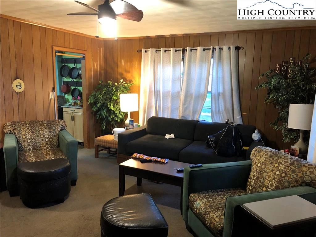 Image number 9 for the current listing