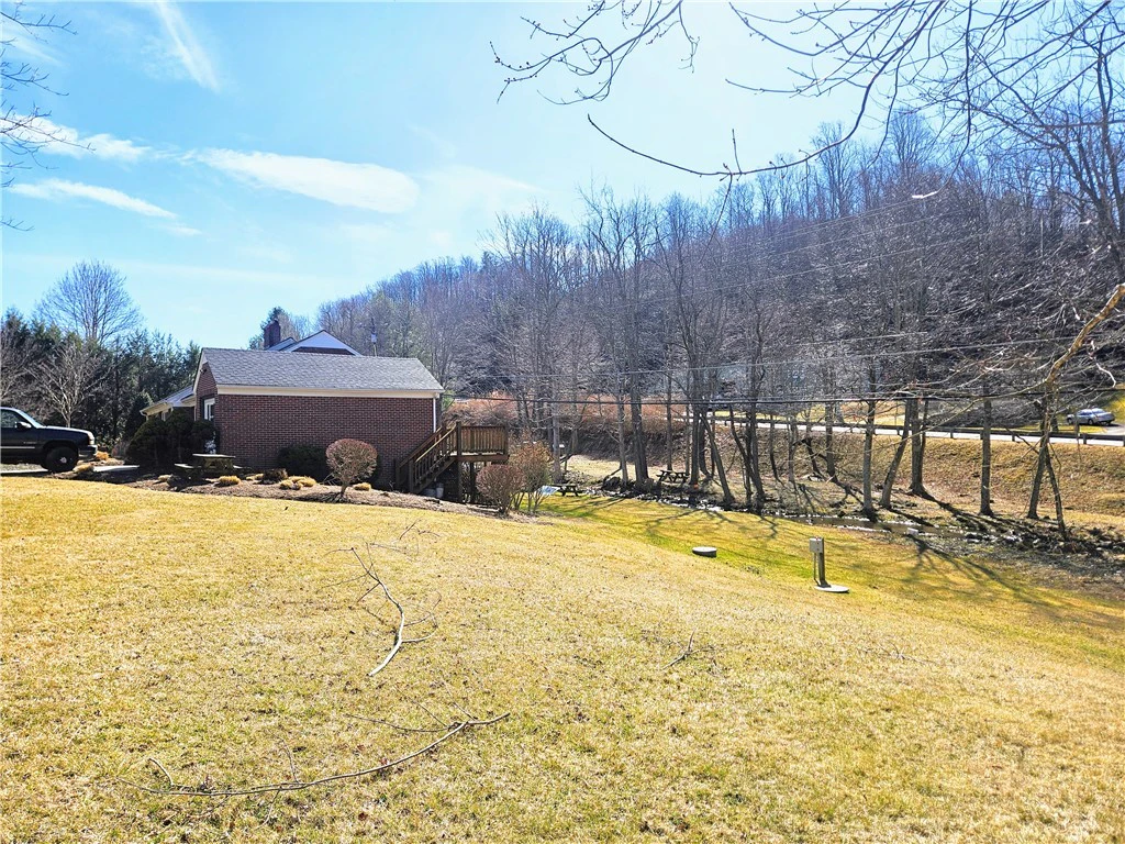 Image number 4 for the current listing