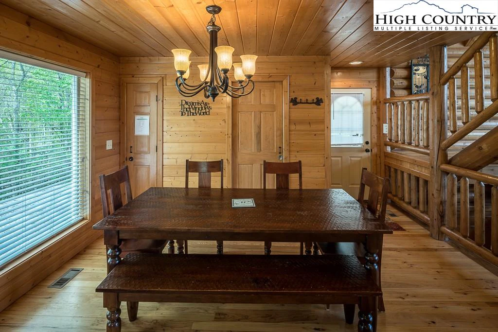 Image number 10 for the current listing