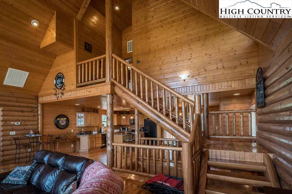 Image number 7 for the current listing