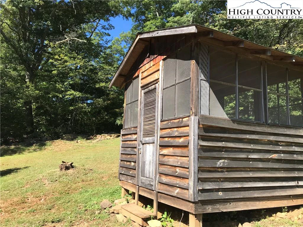 Image number 5 for the current listing