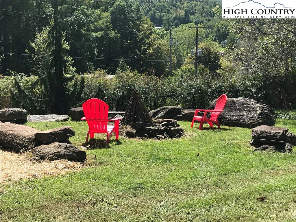 Image number 13 for the current listing