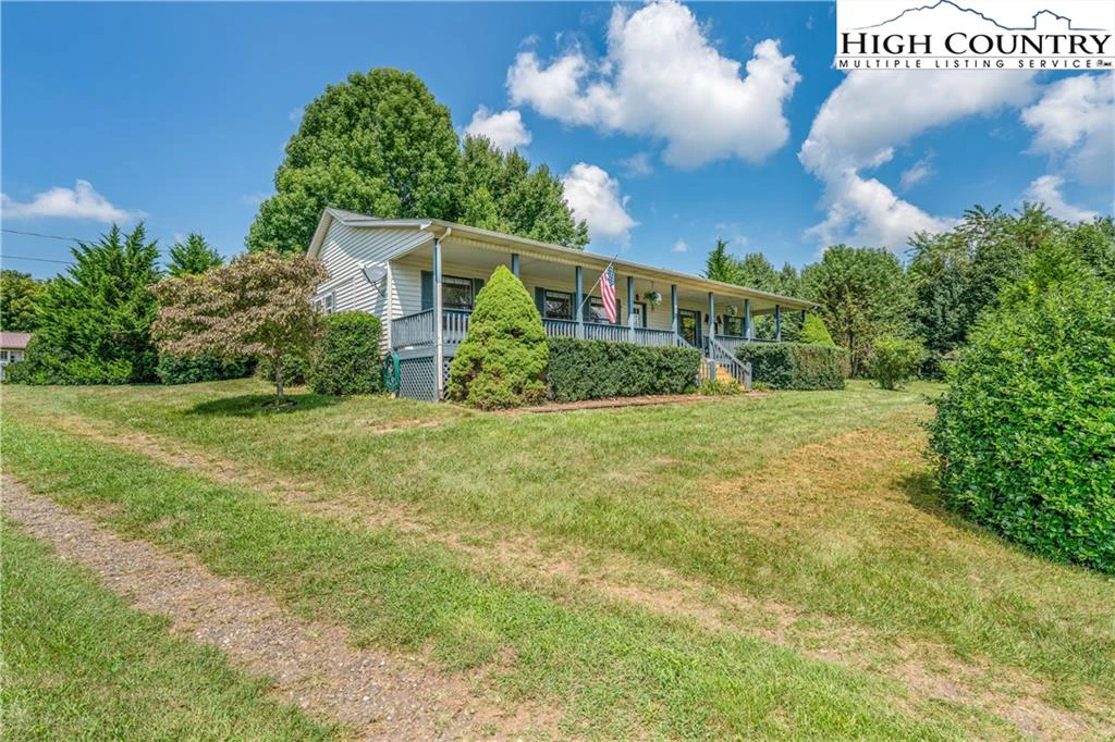 Image number 1 for the current listing