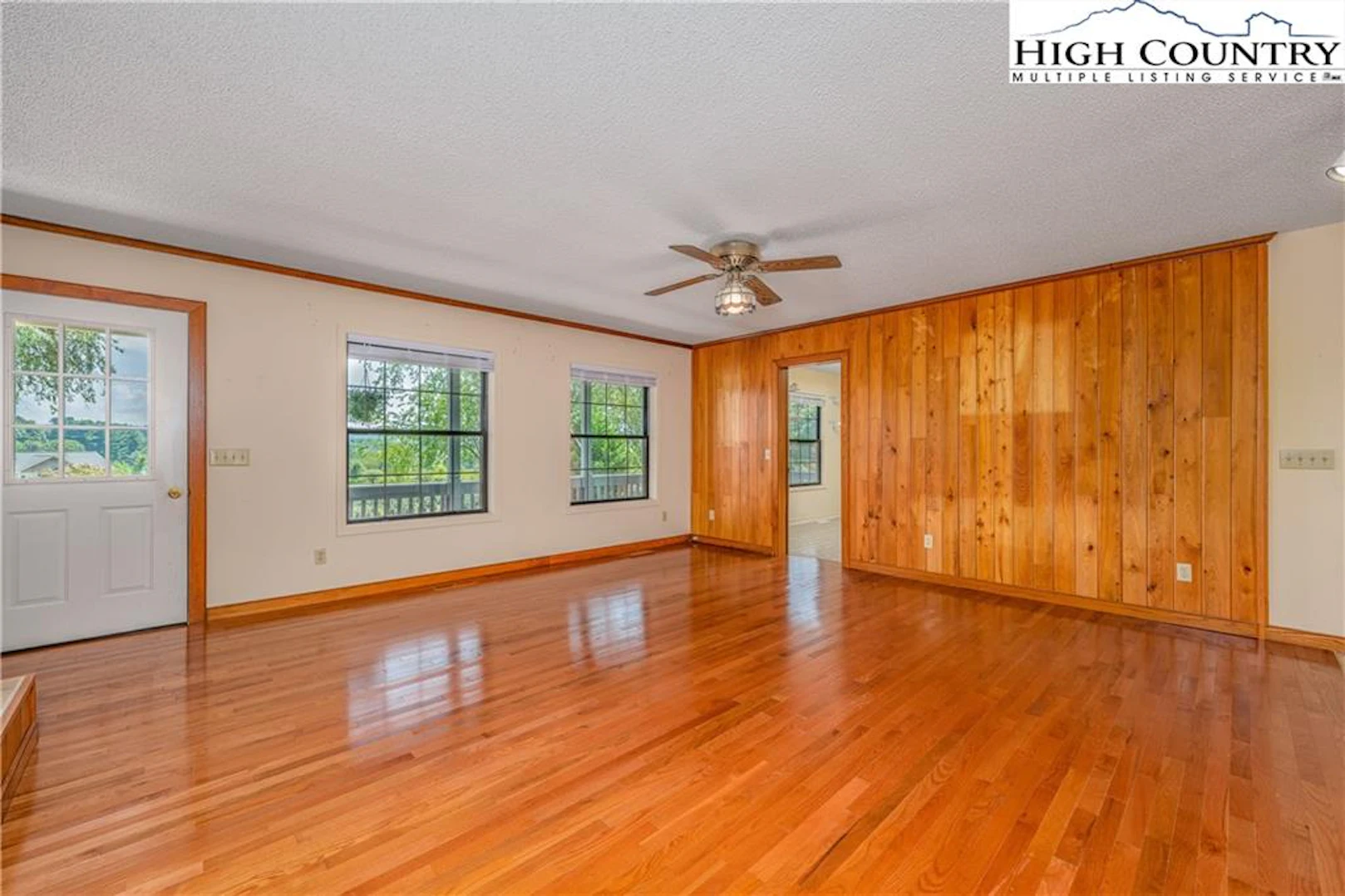 Image number 10 for the current listing