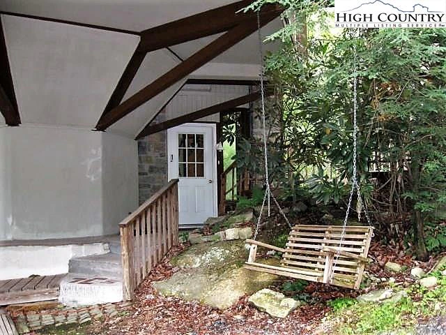 Image number 4 for the current listing