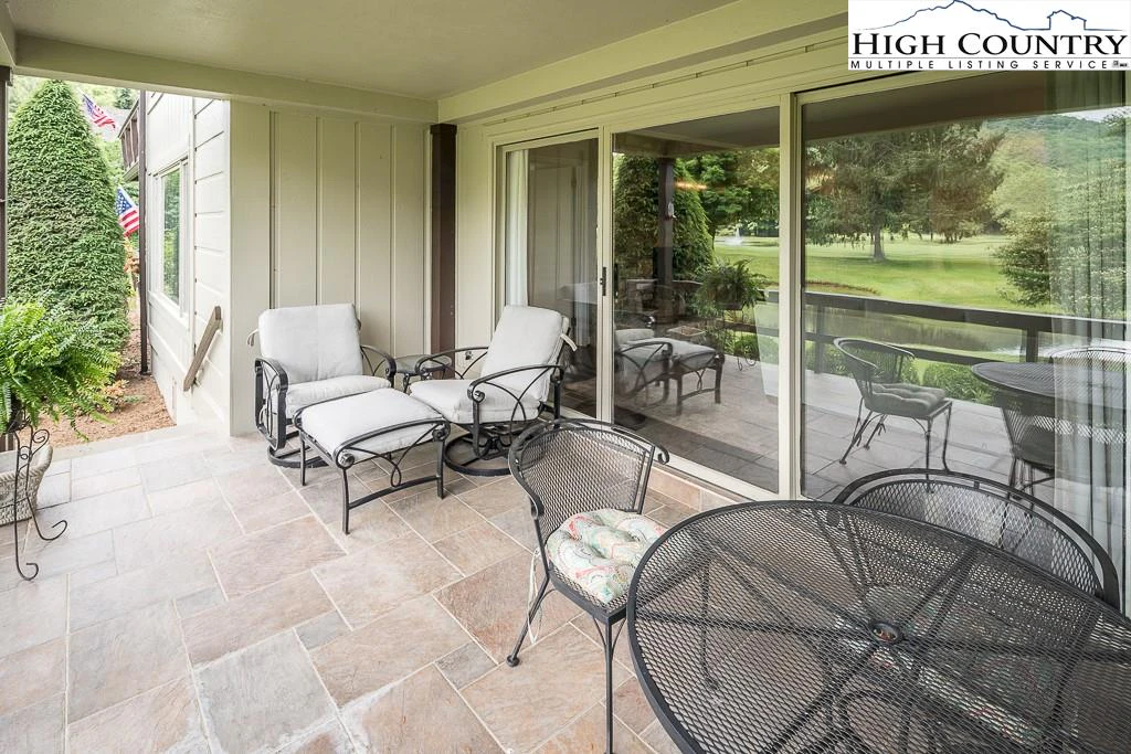 Image number 8 for the current listing