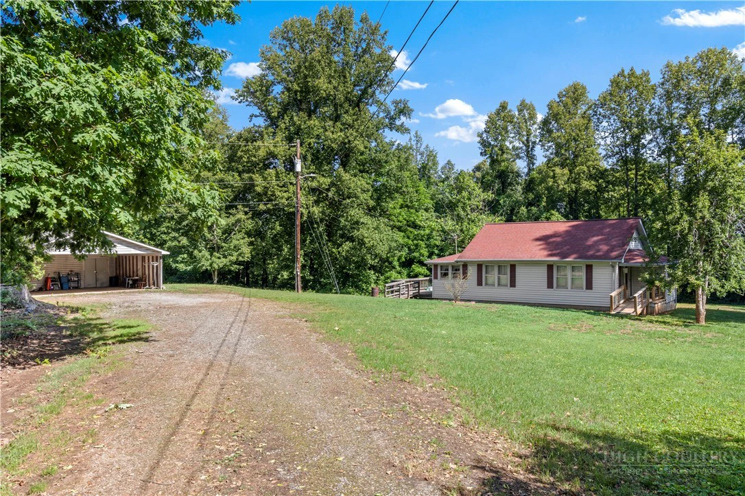 Image number 31 for the current listing