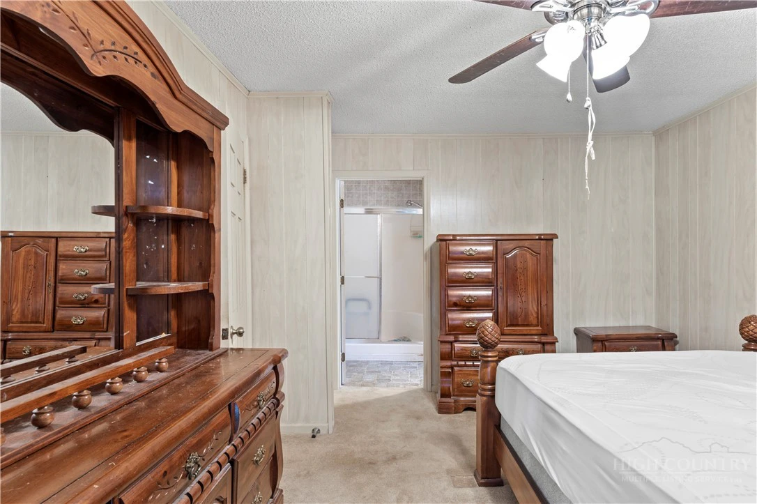 Image number 21 for the current listing