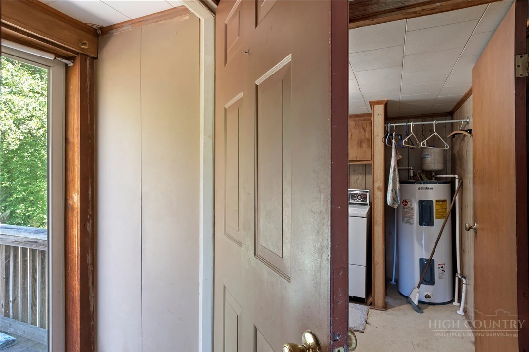 Image number 4 for the current listing