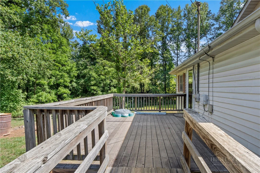 Image number 8 for the current listing