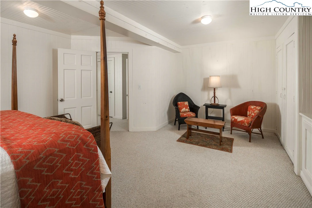 Image number 12 for the current listing