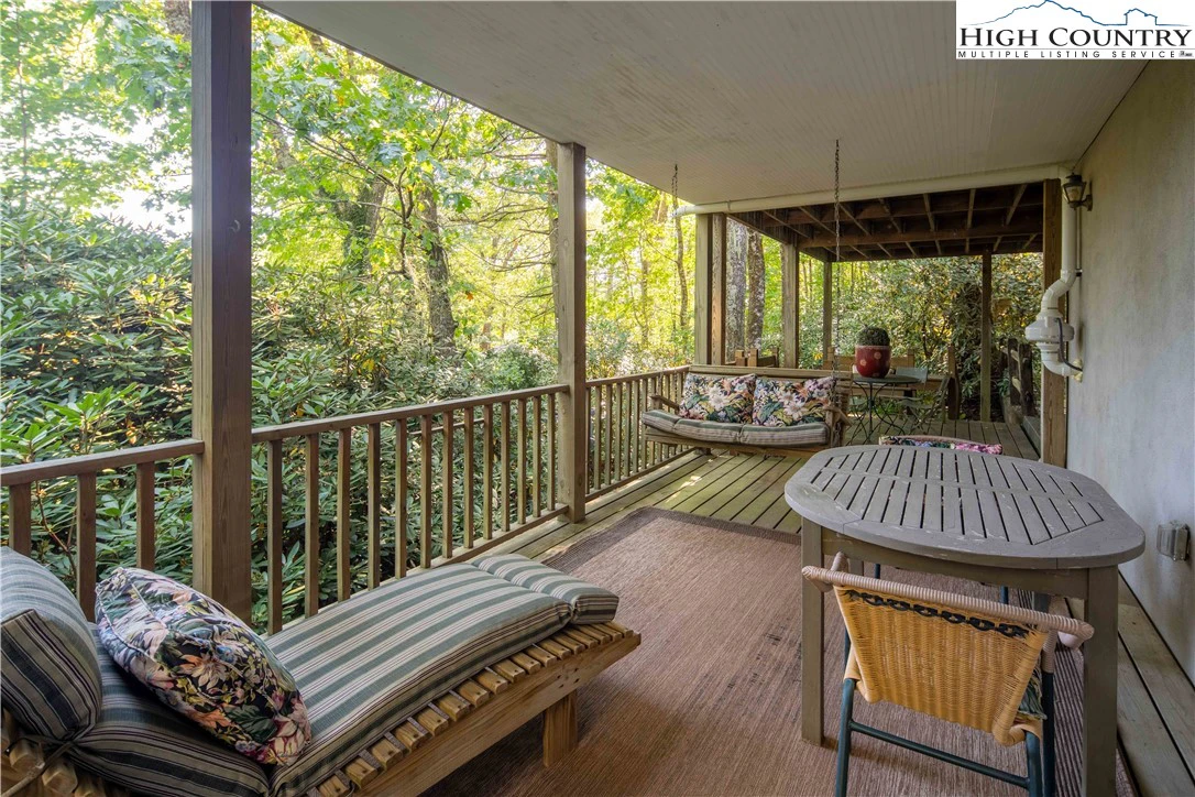 Image number 20 for the current listing