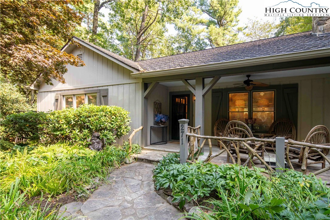Image number 1 for the current listing