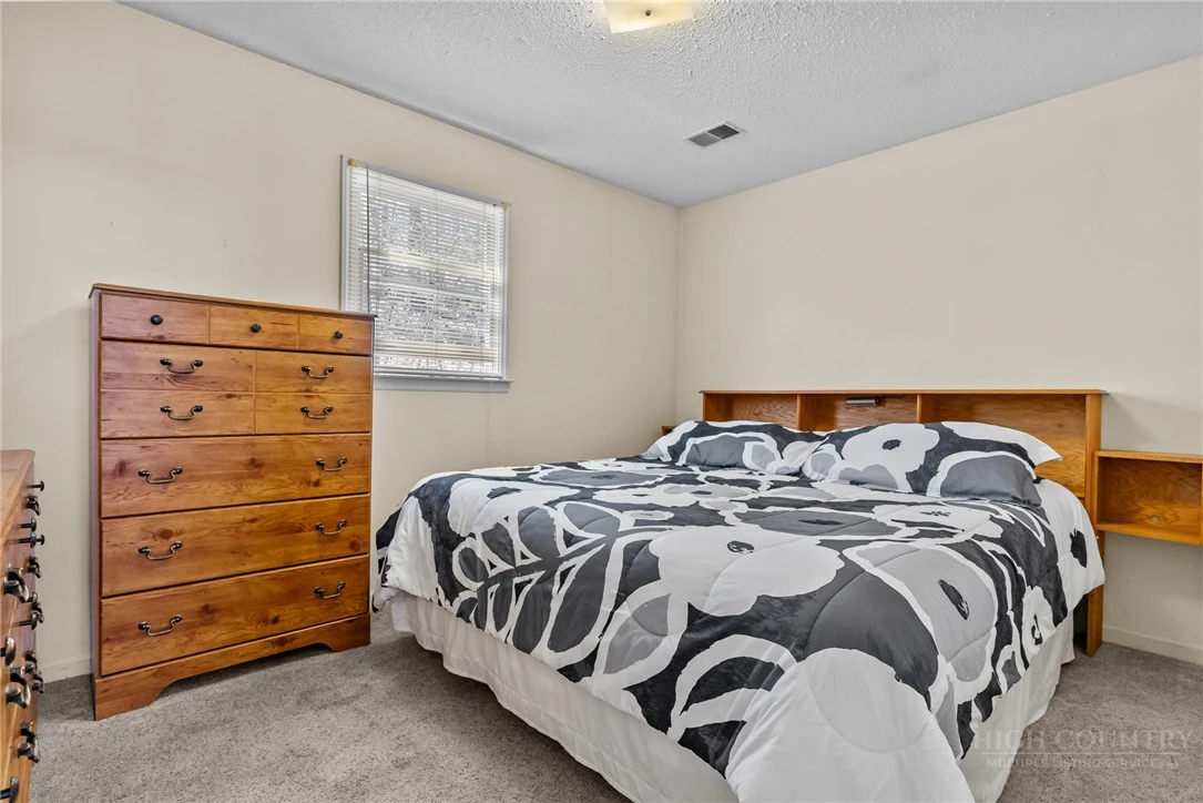 Image number 8 for the current listing