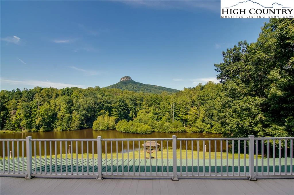Image number 3 for the current listing