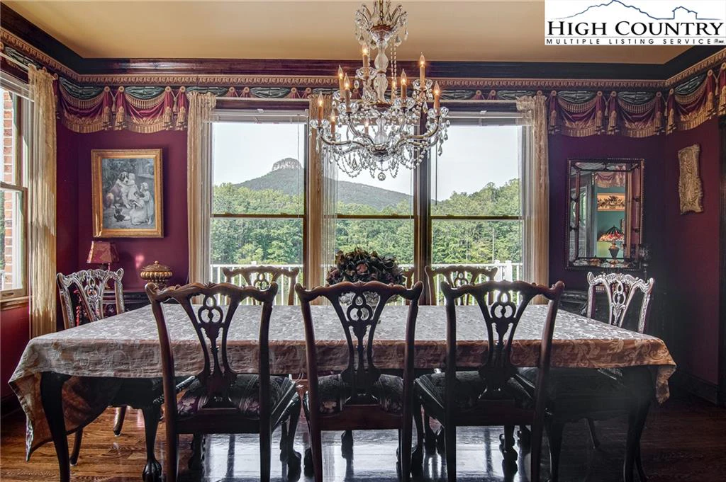 Image number 5 for the current listing
