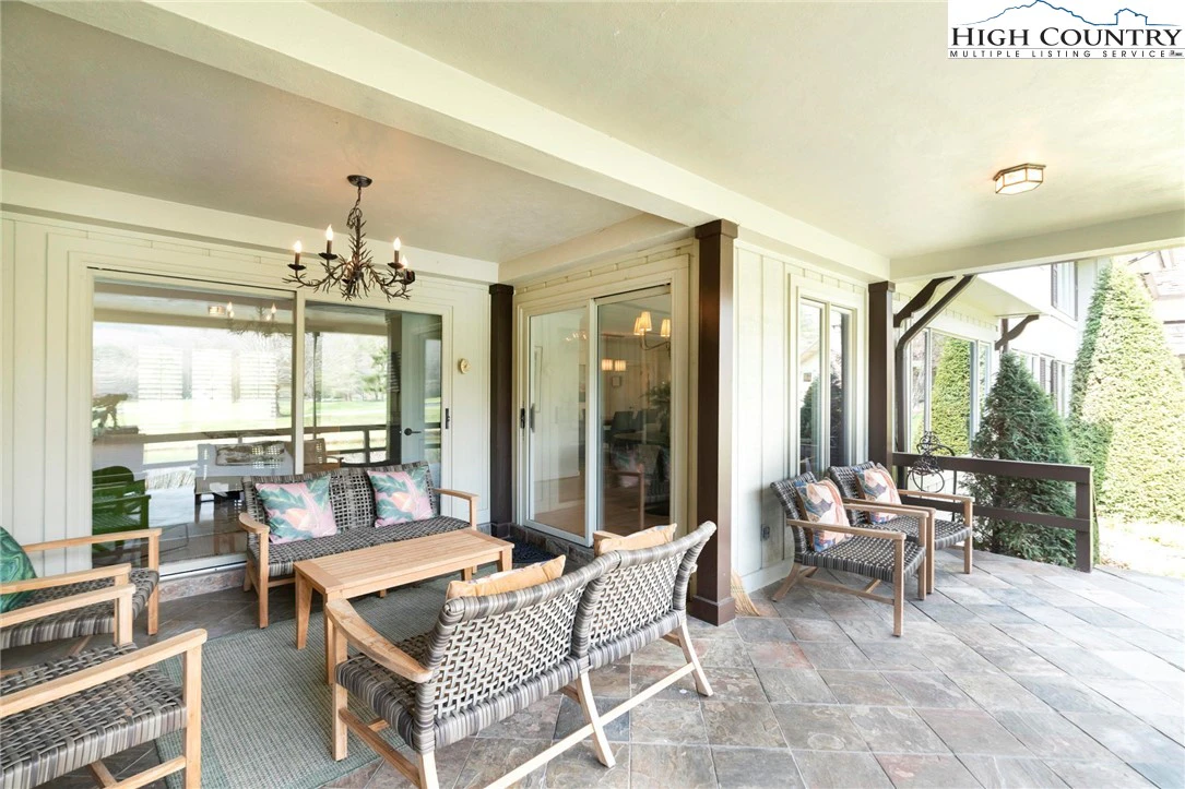 Image number 12 for the current listing