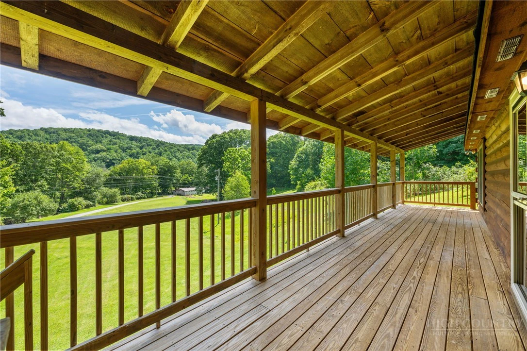 Image number 11 for the current listing