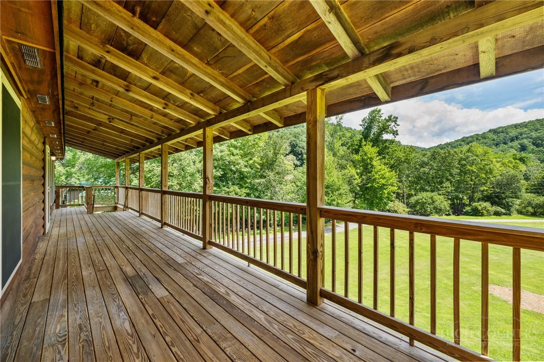 Image number 12 for the current listing