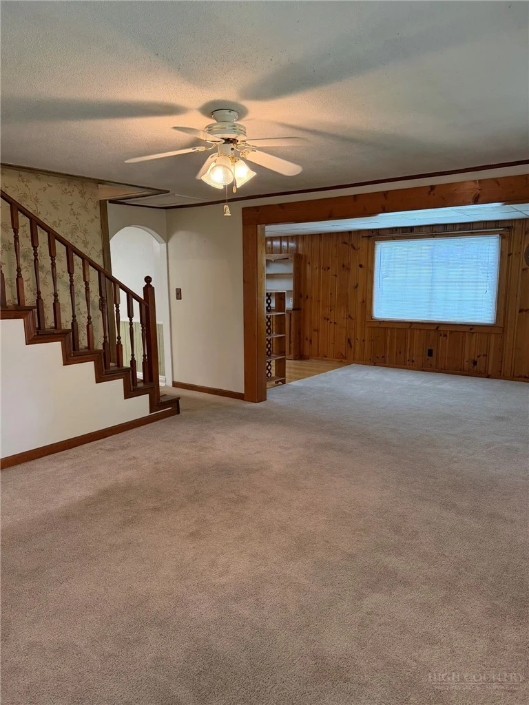 Image number 4 for the current listing