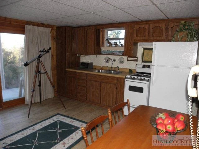 Image number 10 for the current listing
