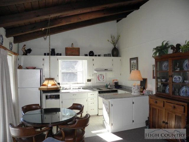 Image number 7 for the current listing