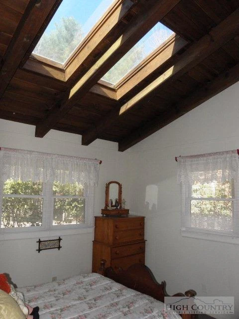 Image number 4 for the current listing