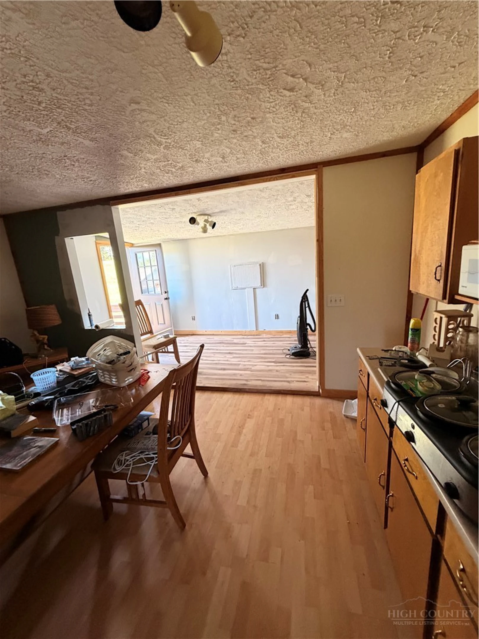 Image number 6 for the current listing