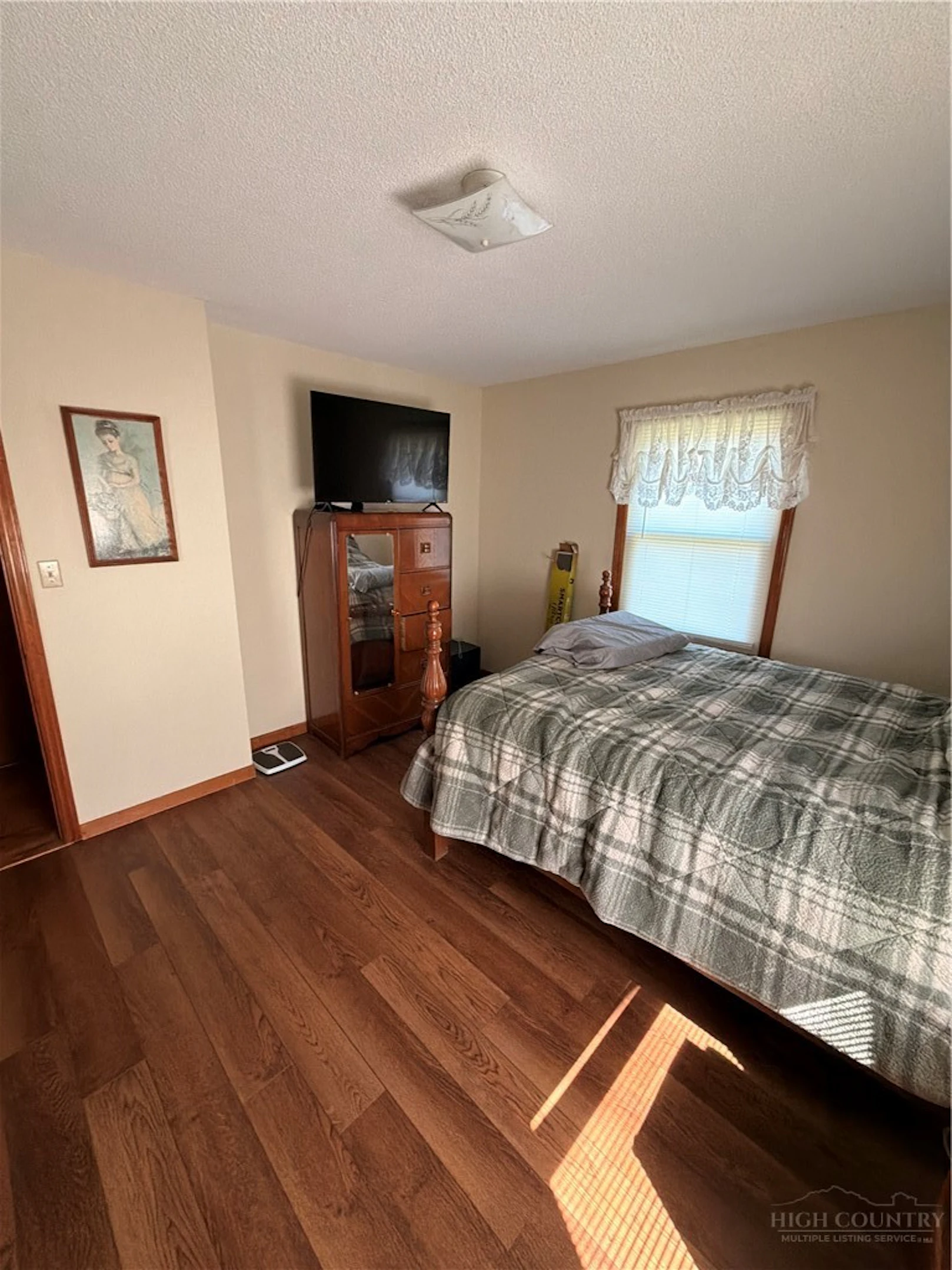 Image number 8 for the current listing