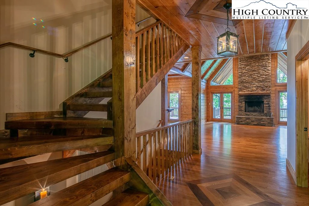 Image number 12 for the current listing