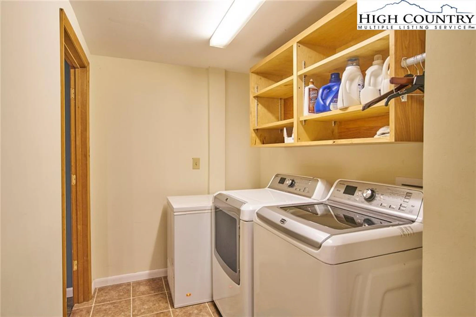 Image number 4 for the current listing