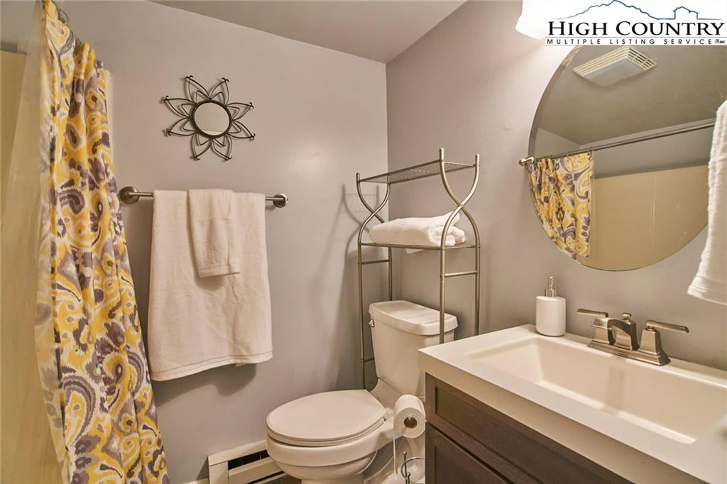 Image number 6 for the current listing