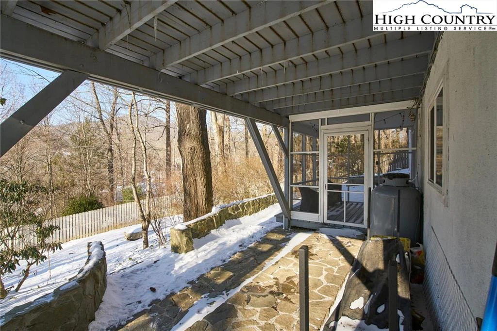 Image number 10 for the current listing