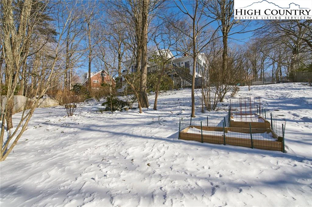 Image number 2 for the current listing