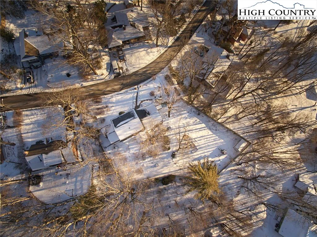 Image number 18 for the current listing