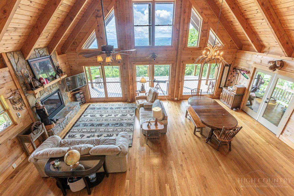 Image number 10 for the current listing