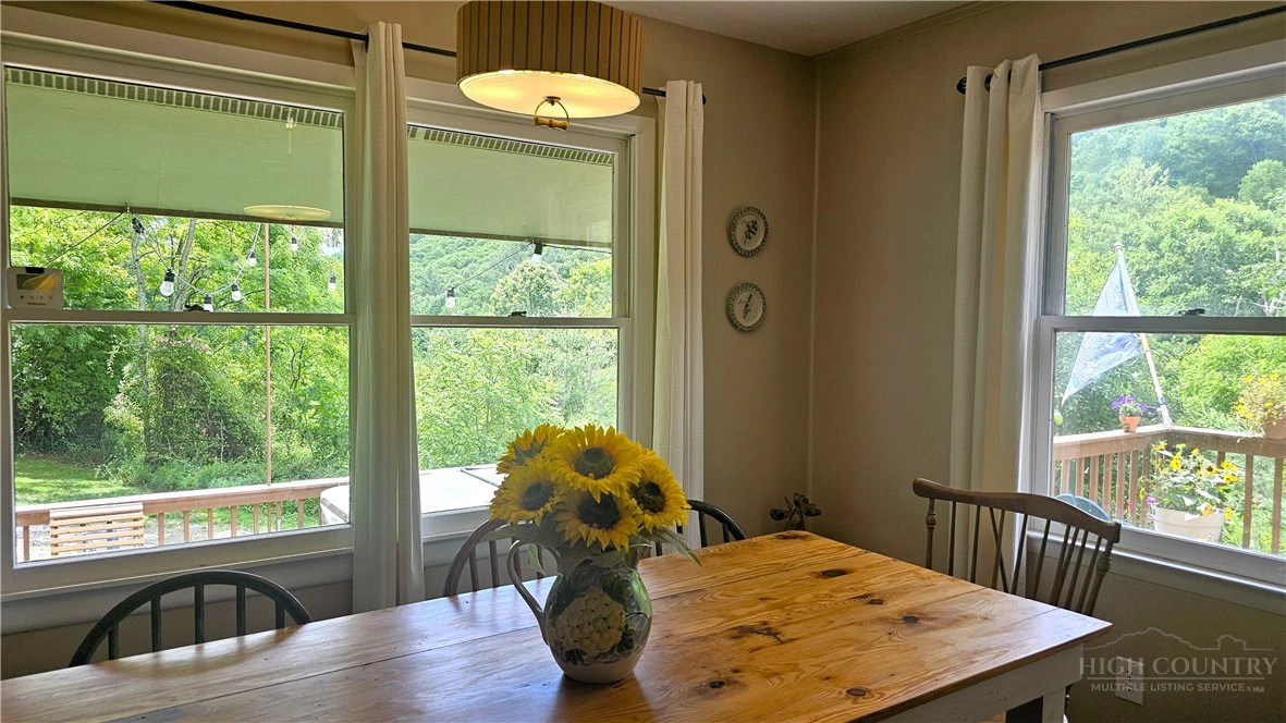 Image number 12 for the current listing