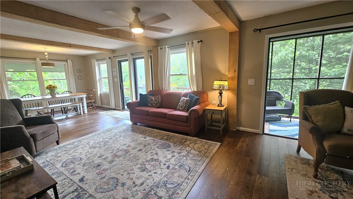Image number 20 for the current listing