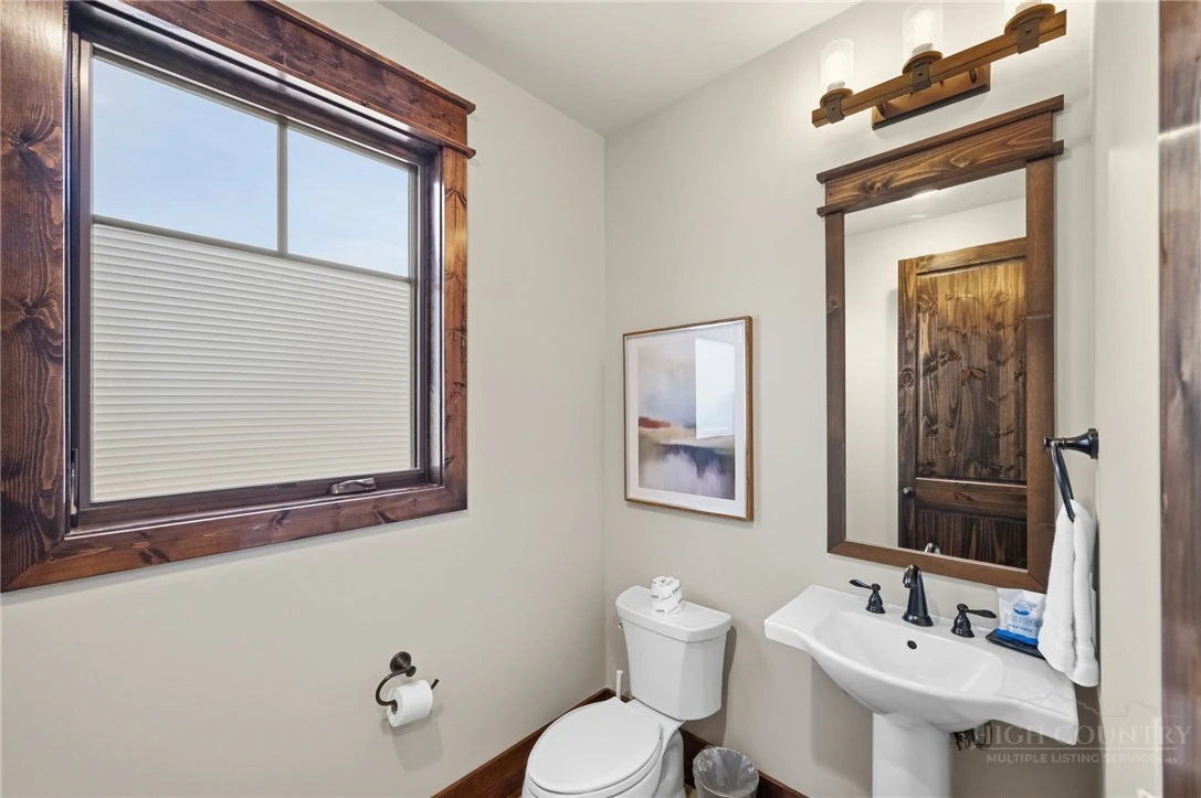 Image number 13 for the current listing
