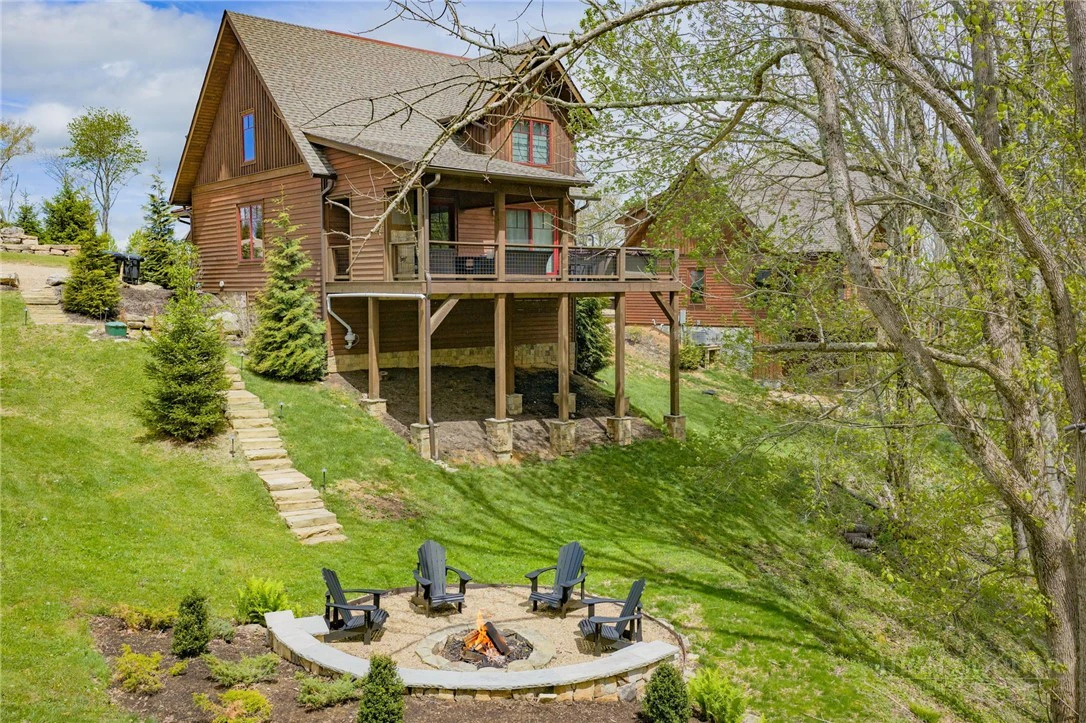 Image number 21 for the current listing