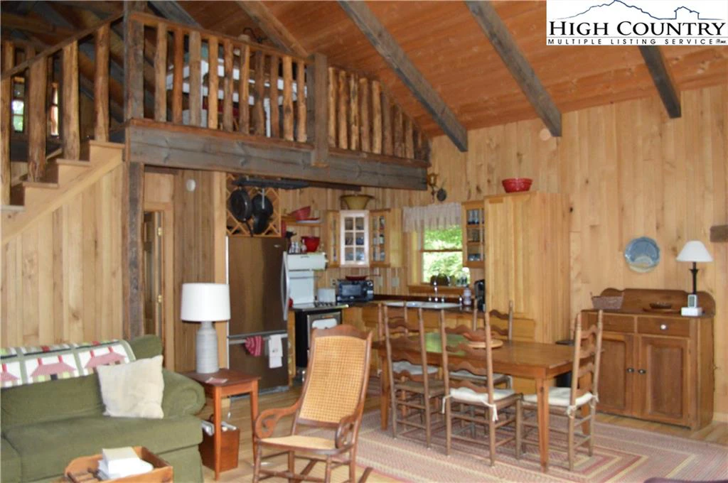 Image number 20 for the current listing