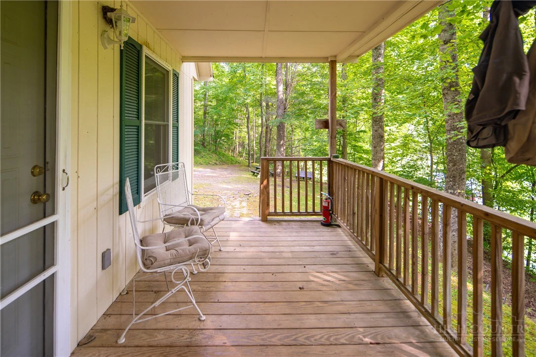 Image number 3 for the current listing