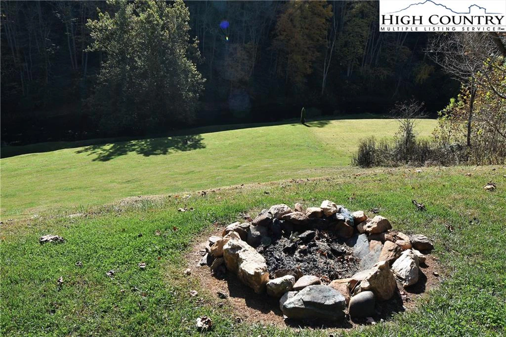 Image number 6 for the current listing