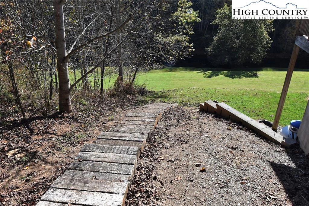 Image number 7 for the current listing