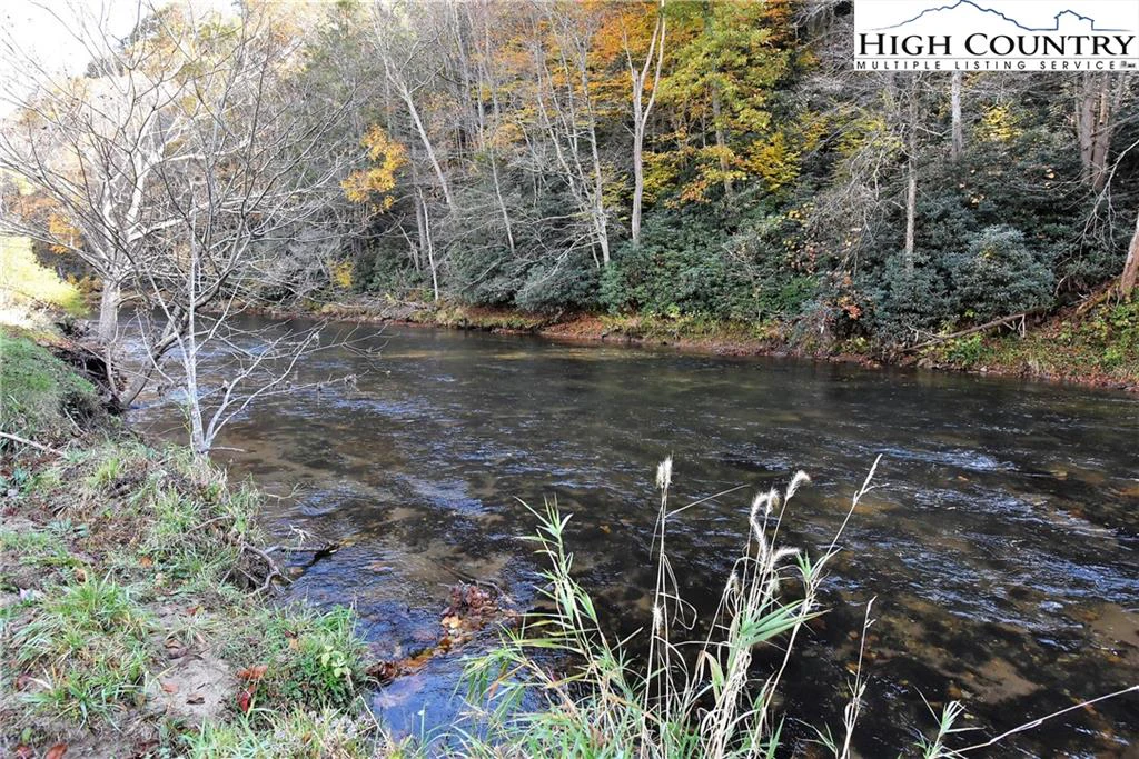 Image number 9 for the current listing