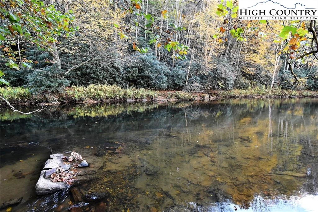 Image number 2 for the current listing