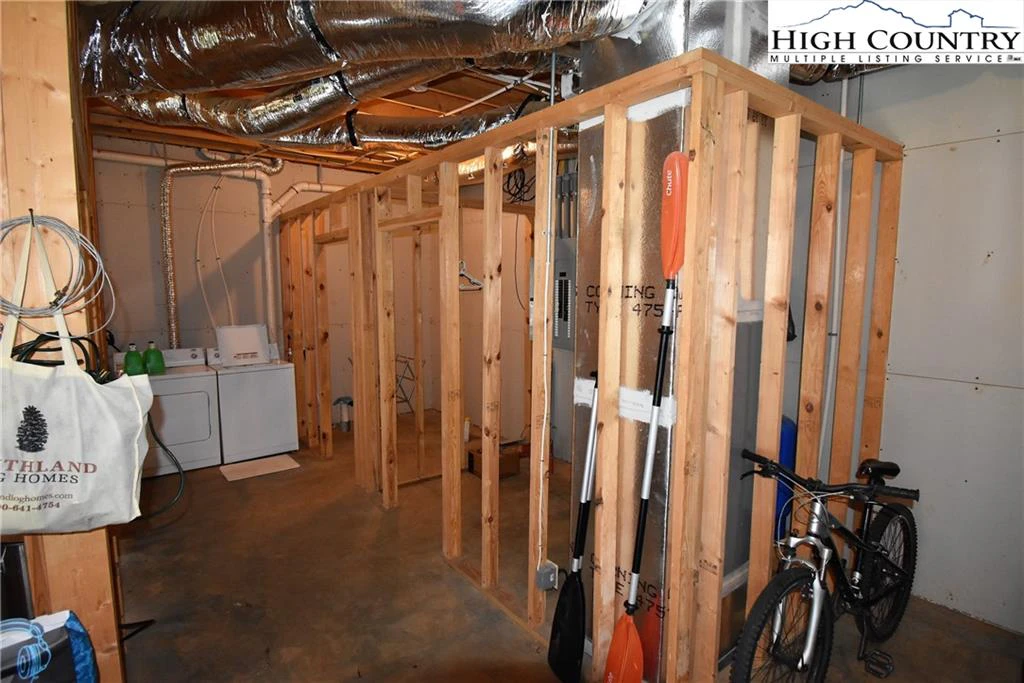 Image number 13 for the current listing