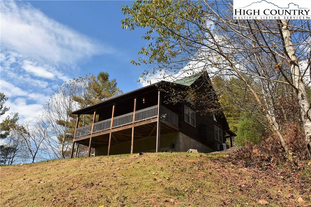 Image number 19 for the current listing