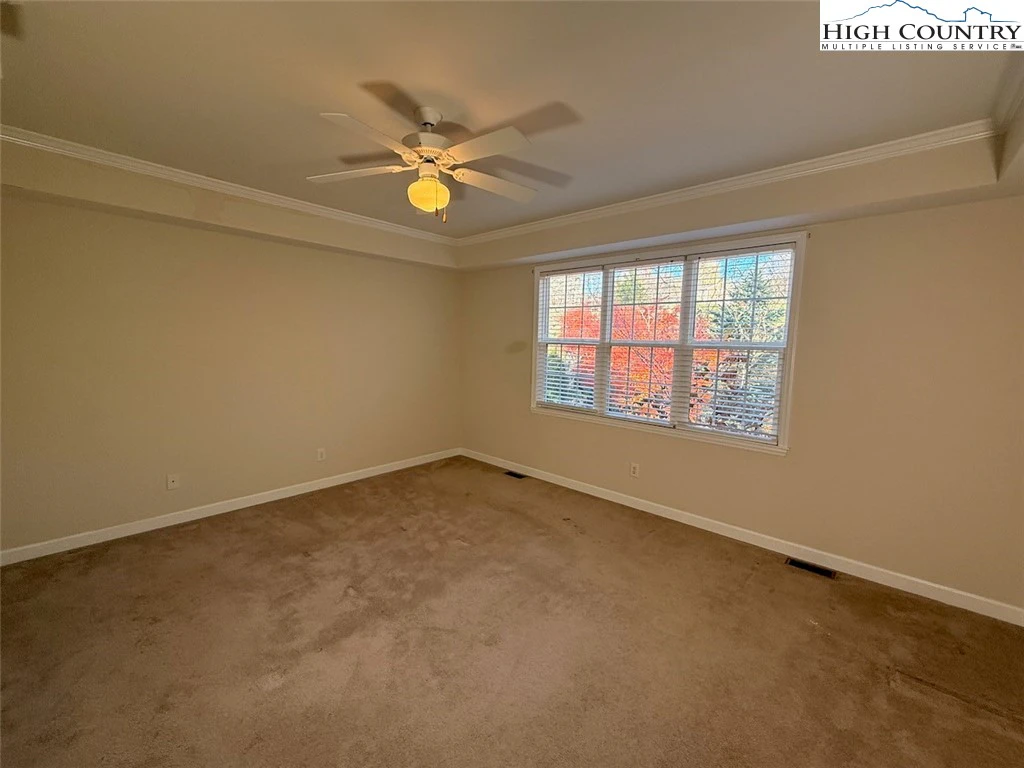 Image number 7 for the current listing