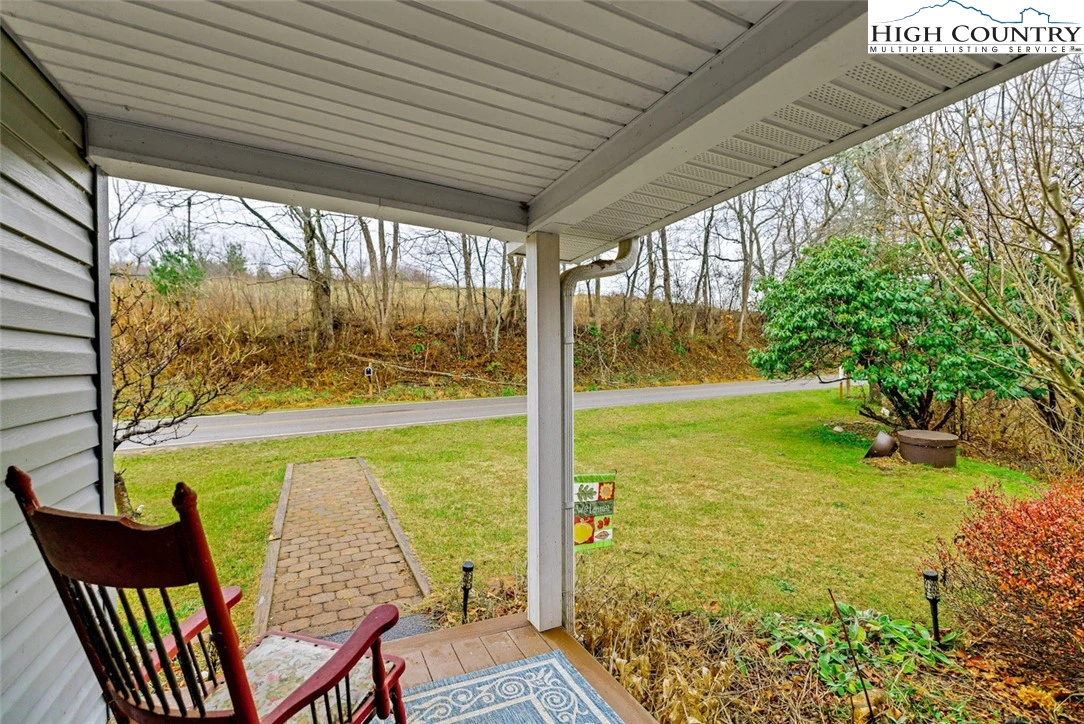 Image number 13 for the current listing